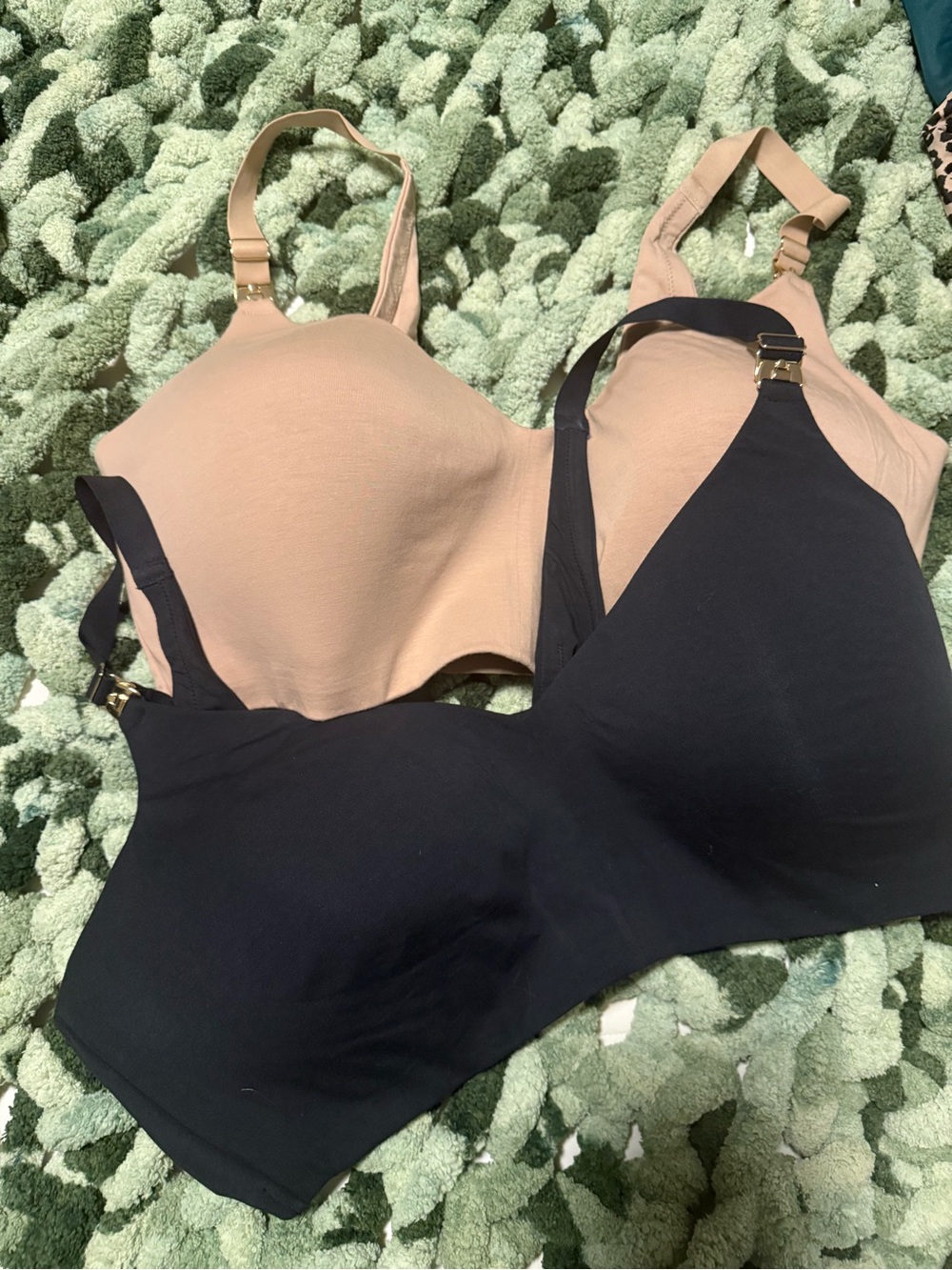 Seamless Everyday Wireless nursing Bra - Black and Nude